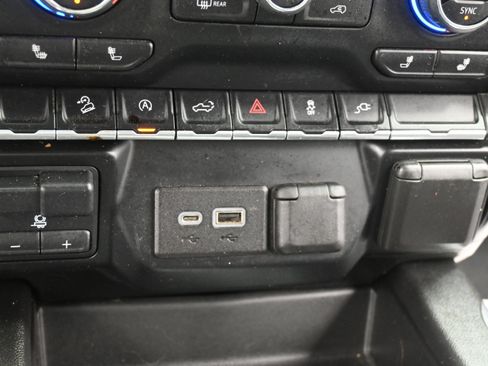 Used 2019 Chevrolet Silverado 1500 LT Trail Boss AWD/4WD image 28