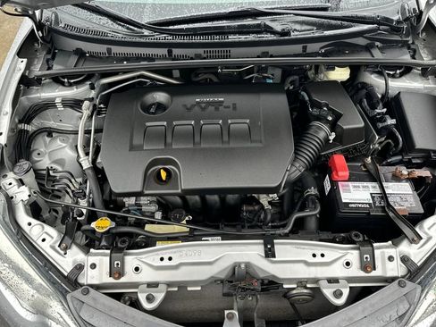 Used 2015 Toyota Corolla LE image 28