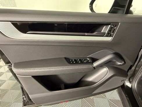 New 2025 Porsche Cayenne Coupe image 24