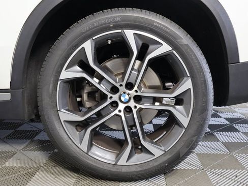 Used 2024 BMW X5 xDrive40i w/ Premium Package AWD/4WD image 16