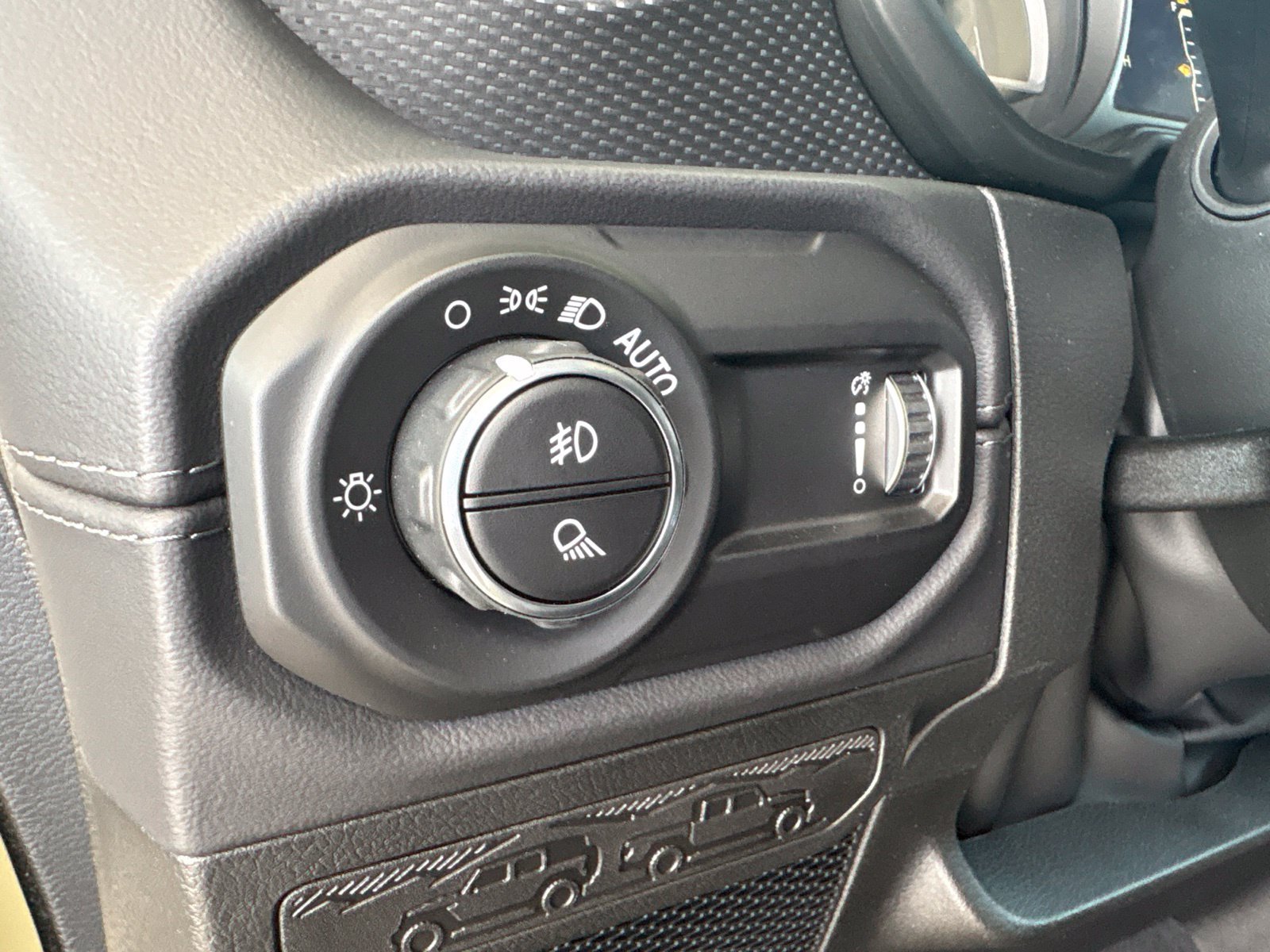 New 2026 Jeep Gladiator Sport AWD/4WD image 12