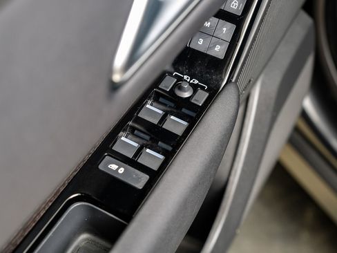 Used 2024 Land Rover Range Rover Velar Dynamic SE image 48