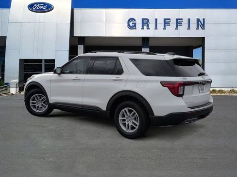 New 2026 Ford Explorer Active w/ Active Comfort Package image 9