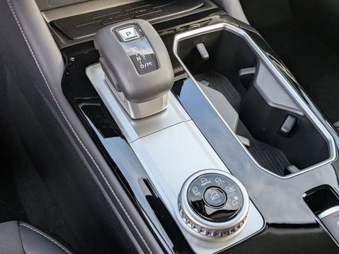 New 2026 Mitsubishi Outlander SE FWD image 22