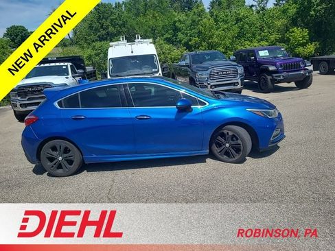 Used 2017 Chevrolet Cruze Premier FWD image 6