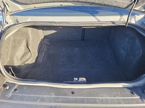 Used 2017 Dodge Challenger R/T w/ Driver Convenience Group RWD image 18