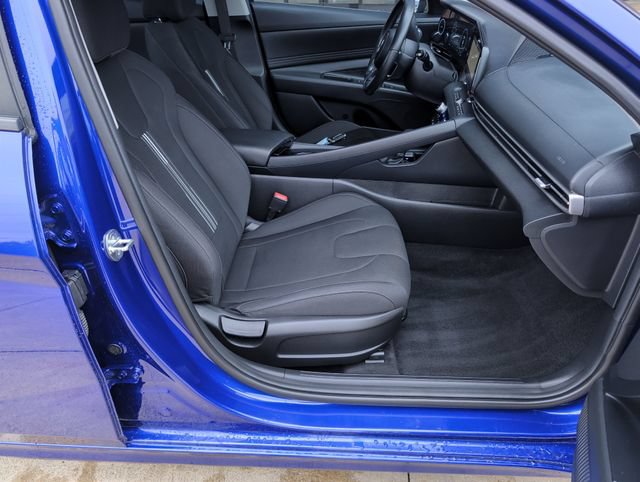 Used 2023 Hyundai Elantra SEL w/ Convenience Package FWD image 29