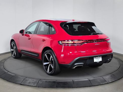 Certified 2026 Porsche Macan AWD/4WD image 3