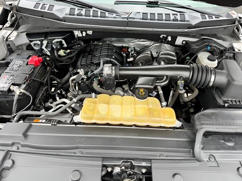 Used 2019 Ford F150 XLT AWD/4WD image 9