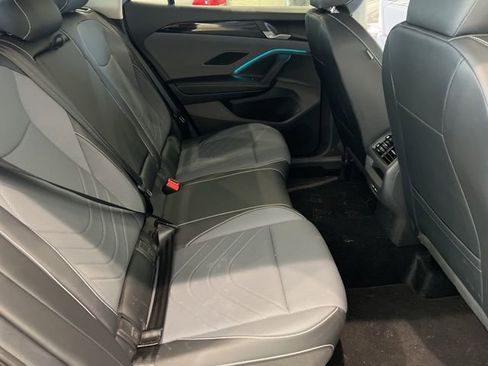 Certified 2025 Volkswagen Tiguan SE AWD/4WD image 20