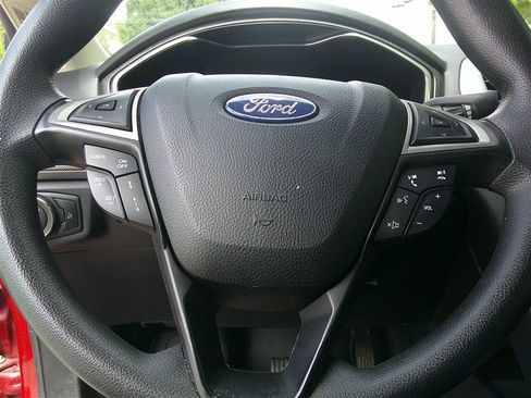 Used 2020 Ford Fusion SE FWD image 11