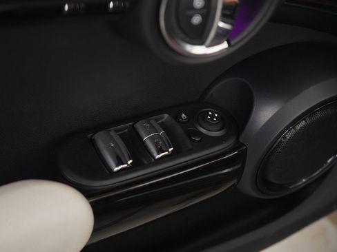 Used 2018 MINI Cooper S image 14