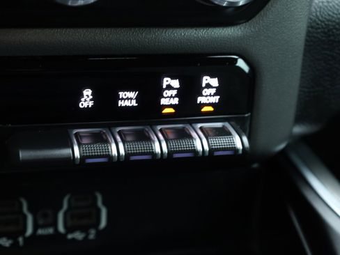 Used 2020 RAM 1500 Big Horn image 32