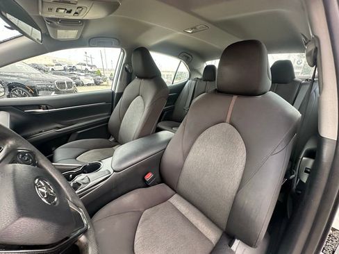 Used 2019 Toyota Camry LE image 13