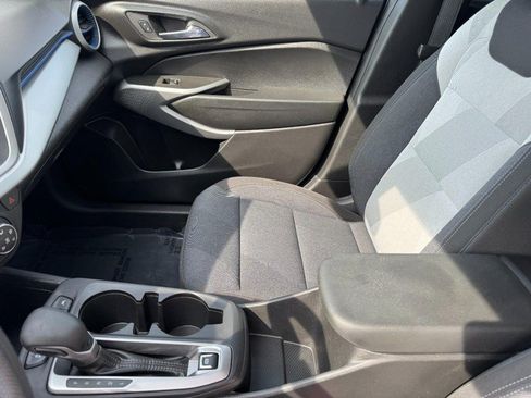 Used 2024 Chevrolet Trax LS w/ LS Convenience Package FWD image 13