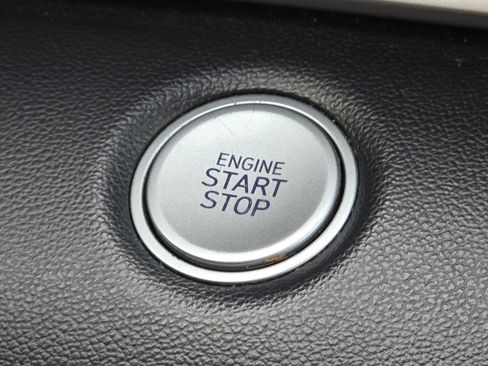 Used 2022 Hyundai Elantra SEL w/ Convenience Package image 8