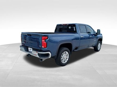 Used 2025 Chevrolet Silverado 2500 LTZ w/ LTZ Premium Package AWD/4WD image 5