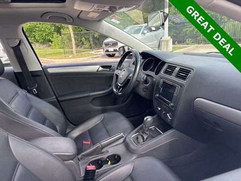 Used 2017 Volkswagen Jetta SE image 13
