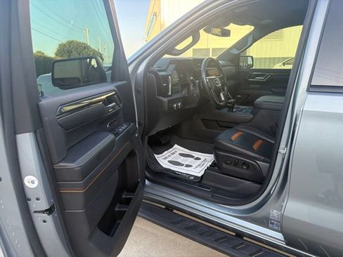 Used 2023 GMC Sierra 1500 AT4 AWD/4WD image 10