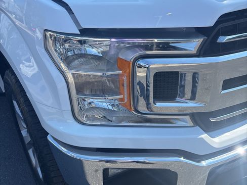 Used 2018 Ford F150 XLT w/ Trailer Tow Package image 12