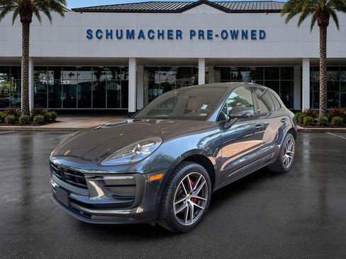 Used 2022 Porsche Macan AWD/4WD image 3
