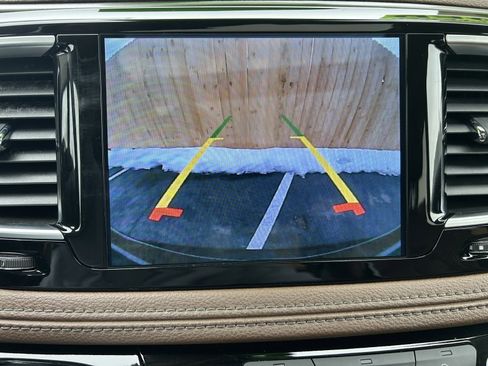 Used 2017 Chrysler Pacifica Limited w/ UConnect Theater Package image 16