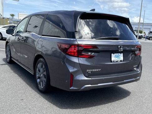 Used 2026 Honda Odyssey Touring image 6