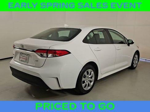 Used 2024 Toyota Corolla LE image 8