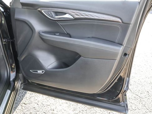 Used 2022 Buick Envision Avenir w/ Technology Package II image 41