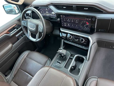 Certified 2023 GMC Sierra 1500 Denali w/ Denali Reserve Package AWD/4WD image 11