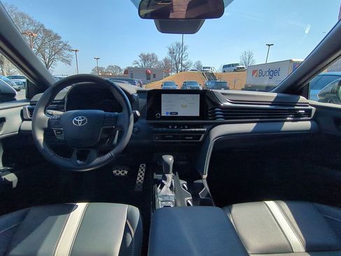 Used 2025 Toyota Camry SE FWD image 26