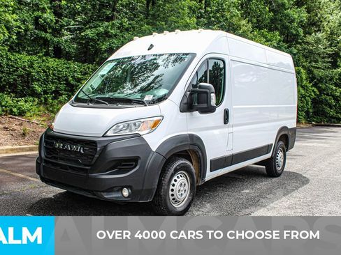 Used 2025 RAM ProMaster 2500 w/ Convenience Group FWD image 2