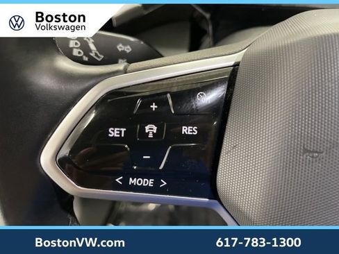 Used 2022 Volkswagen ID.4 Pro image 19