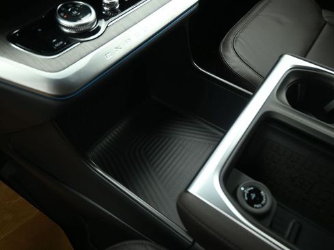 New 2025 Ford Expedition Platinum w/ Platinum Ultimate Package image 18