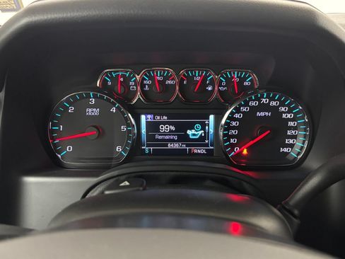 Used 2020 Chevrolet Suburban LT AWD/4WD image 30