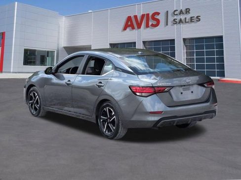 Used 2025 Nissan Sentra SV FWD image 9