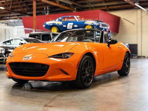 Used 2019 MAZDA MX-5 Miata 30th Anniversary image 6