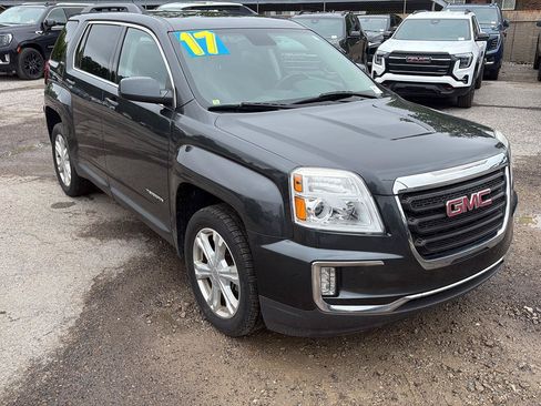 Used 2017 GMC Terrain SLE w/ Driver Alert Package I AWD/4WD image 2