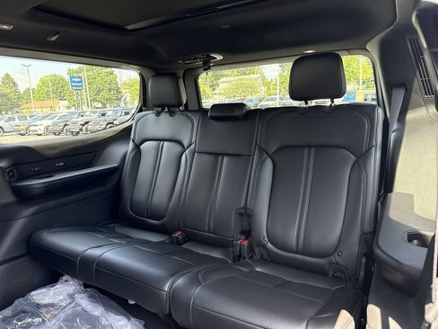 New 2026 Jeep Grand Wagoneer 4WD image 20