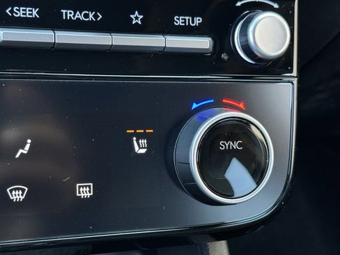 Used 2025 Hyundai Santa Cruz SEL image 6