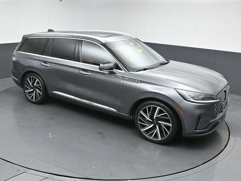 Used 2025 Lincoln Aviator Reserve w/ Equipment Group 201A image 44