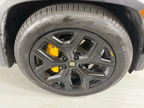 Used 2022 Rivian R1T Adventure image 13