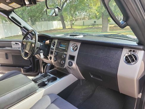 Used 2017 Ford Expedition EL XLT image 38