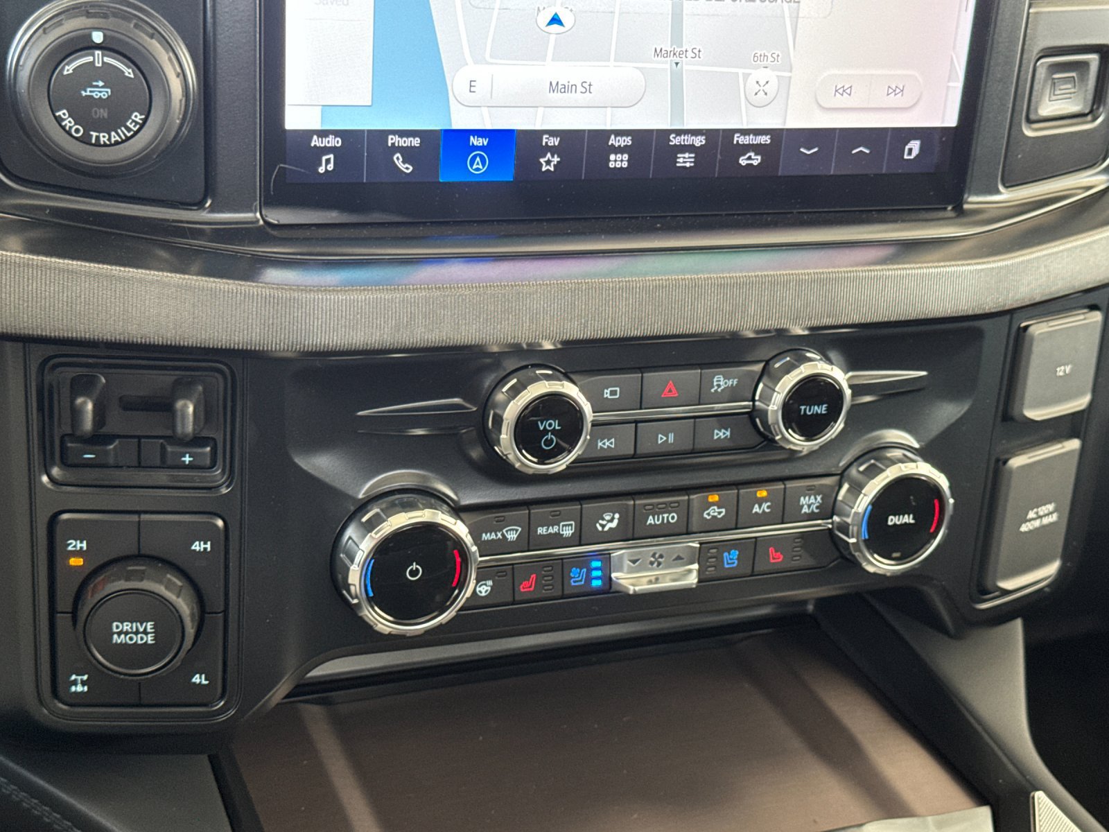 New 2026 Ford F250 Platinum AWD/4WD image 24