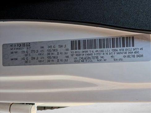 Used 2017 Jeep Wrangler Unlimited Sahara w/ Connectivity Group image 21