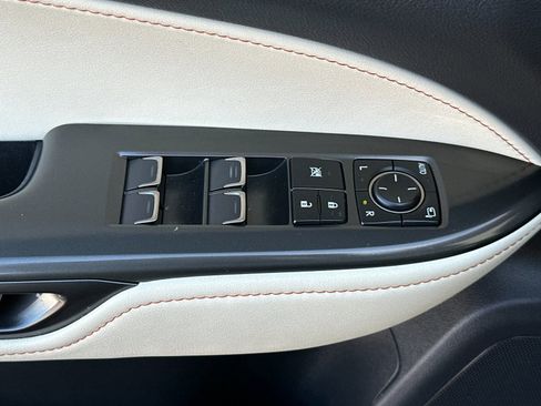 Used 2024 Lexus NX 250 FWD image 12