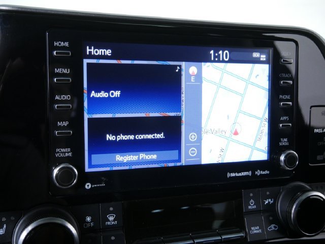 Used 2022 Toyota Highlander XLE AWD/4WD image 23