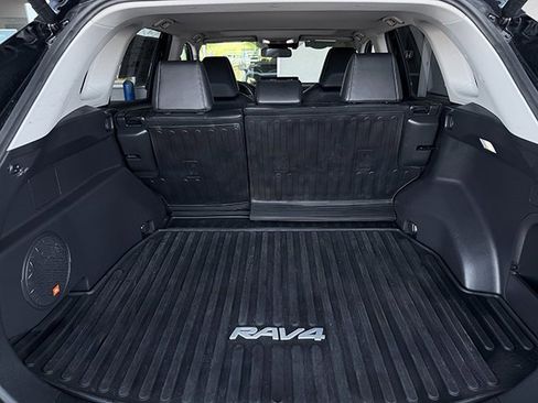 Used 2024 Toyota RAV4 XLE Premium image 28