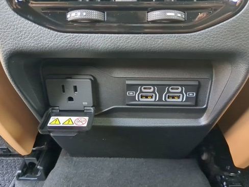 New 2025 Jeep Grand Cherokee Summit image 17