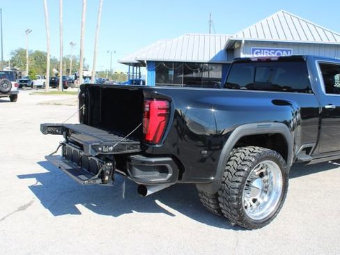 Used 2024 GMC Sierra 3500 Denali w/ Denali Reserve Package image 11